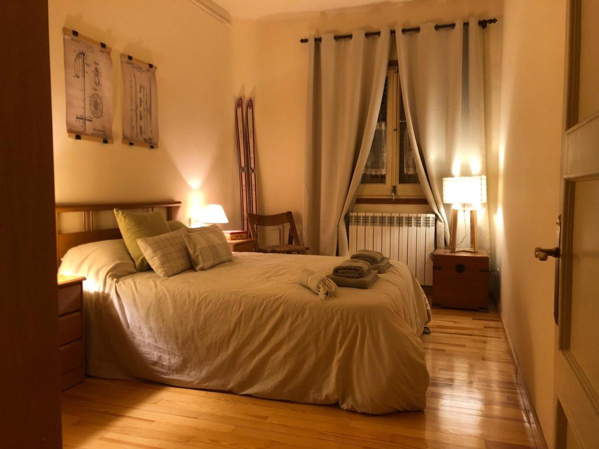Maison Biscuit. Apartament A La Placa De La Vila Camprodon Exterior foto